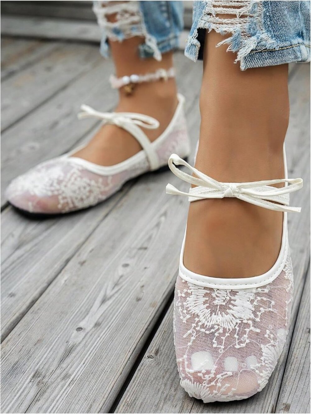Women's Light White Closed Toe Floral Lace Mesh Comfortable Pull On Ballet Flats - Picture 3 of 5